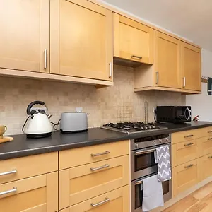 Wifi | Parking | Near Major Attractions , Bath United Kingdom